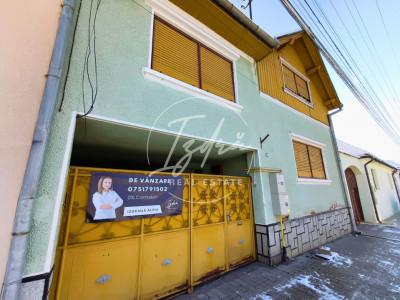 Casa  6 camere de vanzare str Samuel Micu Talmaciu